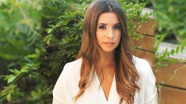 Ünlülerin deprem paylaşımları