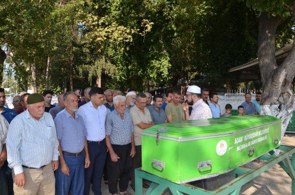 Adana'da kocası tarafından öldürülen Melike uğurlandı