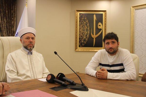 Yunan mühendis İslamiyet'i seçti