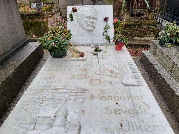 İmamoğlu Ahmet Kaya ve Yılmaz Güney'in kabrini gezdi