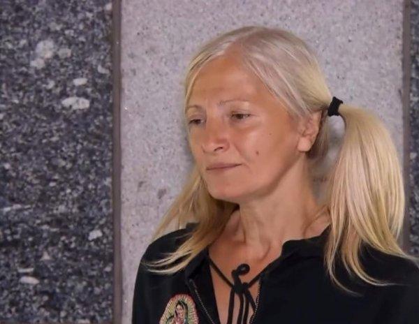 Evsiz kadın bir anda tüm dünyanın dikkatini çekti