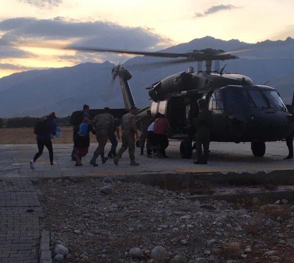 Pencereden düşen çocuk helikopterle hastaneye kaldırıldı
