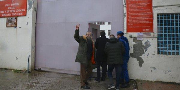 Anayasa Mahkemesi'nden Sırrı Süreyya Önder kararı