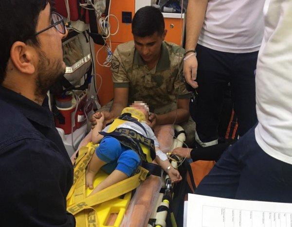 Pencereden düşen çocuk helikopterle hastaneye kaldırıldı