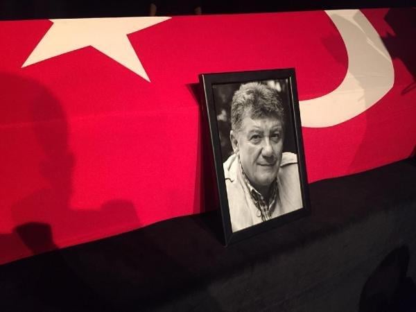 Tarık Ünlüoğlu son yolculuğuna uğurlandı