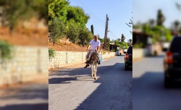 Makam aracı giden başkan eşekle yoluna devam etti