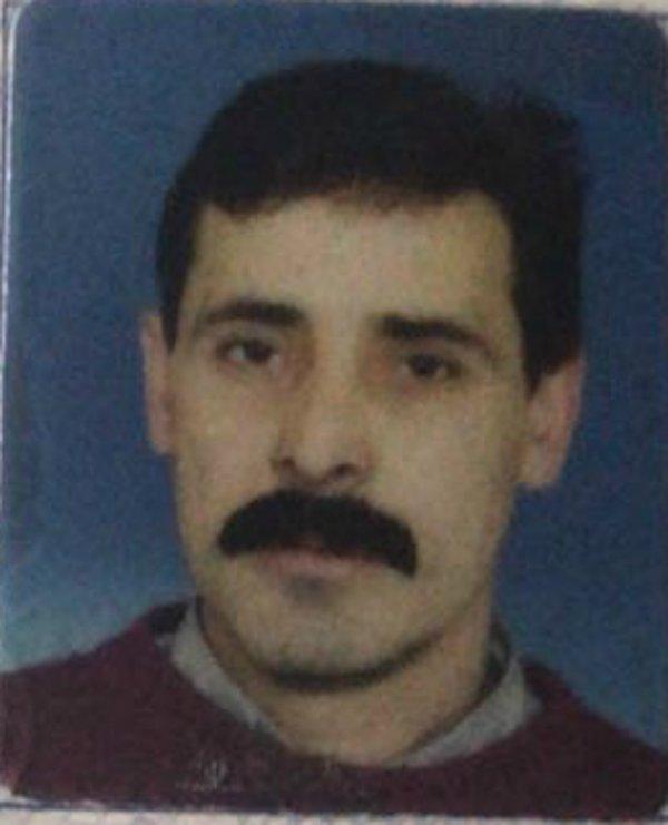 Arkadaşını boğazından bıçaklayan sanık araştırılıyor