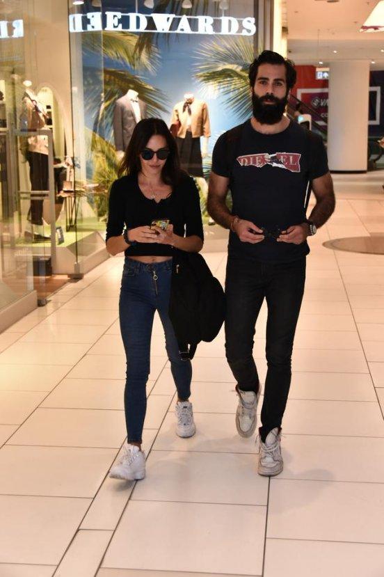 Hande Ataizi ve Hande Yener genç seviyor