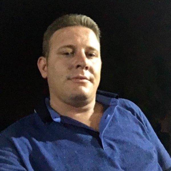 Aile sorunu için suçladığı komşusunu öldürdü