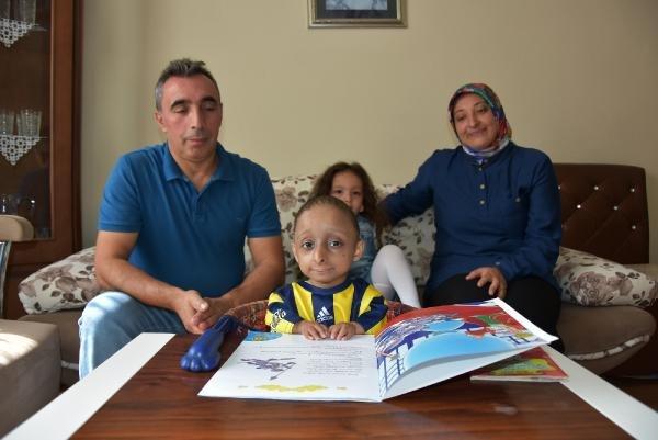 14 yaşında ve 14 kilo