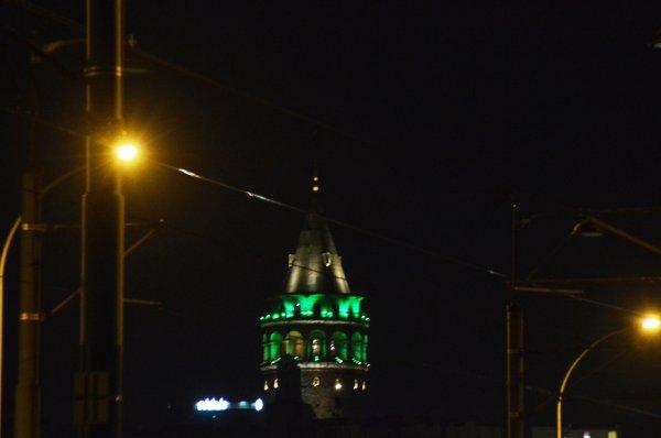 İstanbul’un simgeleri, Serebral Palsi için yeşile büründü