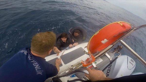 Batan bottaki 11 göçmen kurtarıldı