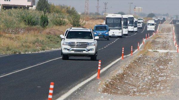 Suriye'ye operasyon öncesinde komandolar sınırda
