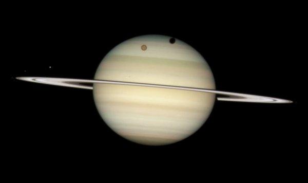 En çok uyduya sahip gezegen unvanı Satürn'de