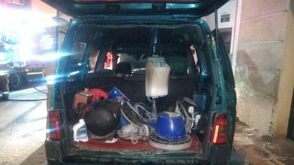 İzmir'de LPG'li araç alev aldı