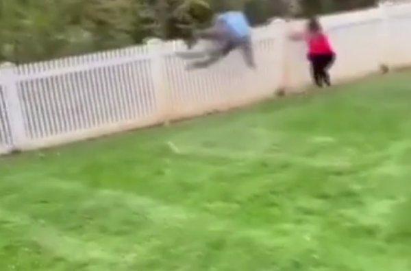 Genç çift bebeklerinin cinsiyetini öğrenemedi