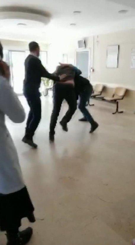 Hasta yakını ile doktorun kavgası