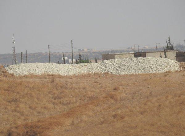 Teröristler Münbiç'in sınırından çekildi