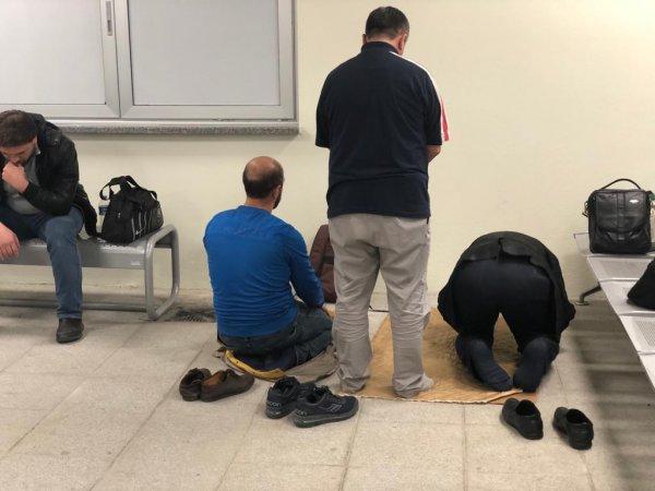 Söğütlüçeşme Marmaray istasyonunda mescit yok