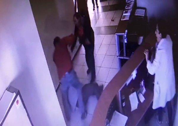 Sağlık merkezinde personel ve hasta yakınına saldırı