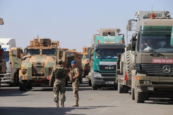 Fırat Nehri'ne köprü kurmak için iş makineleri yola çıktı