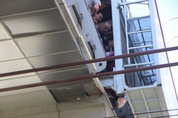 İntihar girişimini gören telefona sarıldı