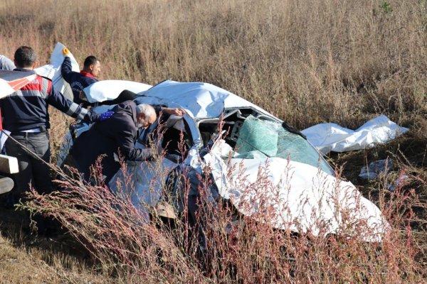 TEM'de feci kaza: 3 ölü, 2 yaralı