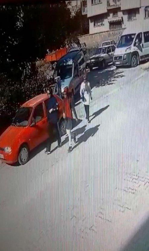 Afyon'da hırsızlık yapan 3 kadın güvenlik kameralarında