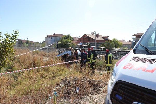 Denizli'de hemzemin geçitte kaza: 2 ölü, 1 yaralı