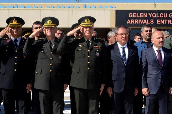 Hakkari'de yıldırım düşmesi sonucu bir asker şehit oldu