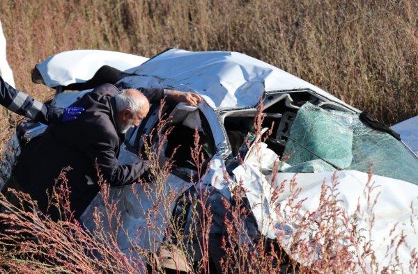 TEM'de feci kaza: 3 ölü, 2 yaralı