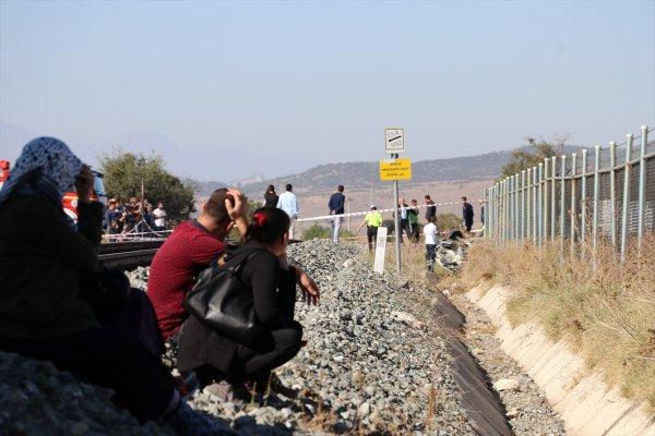 Denizli'de hemzemin geçitte kaza: 2 ölü, 1 yaralı