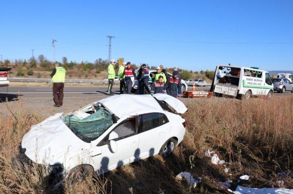 TEM'de feci kaza: 3 ölü, 2 yaralı