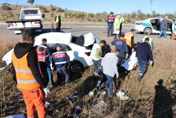TEM'de feci kaza: 3 ölü, 2 yaralı
