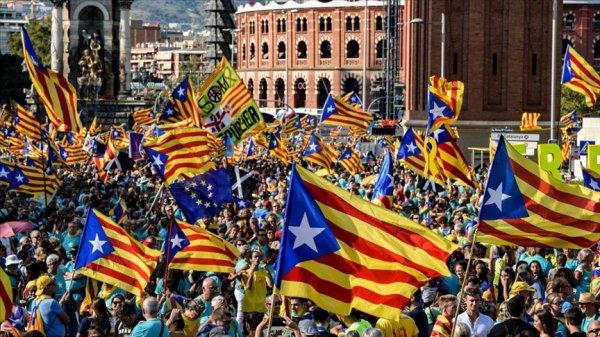 Katalanlar, YPG'lilere destek verdi