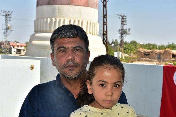 Elif Terim'in ailesinin evi Türk bayraklarıyla donatıldı