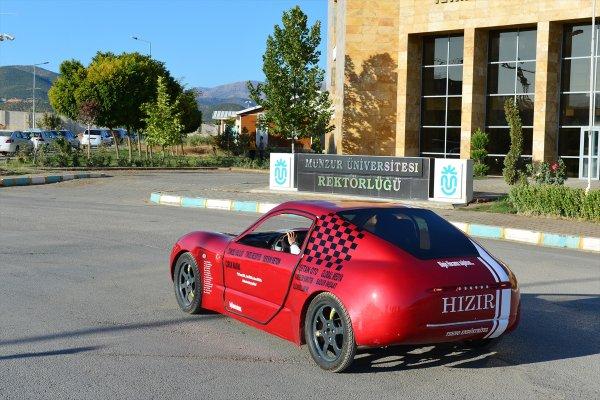 Tuncelili öğrencilerin yaptığı otomobil