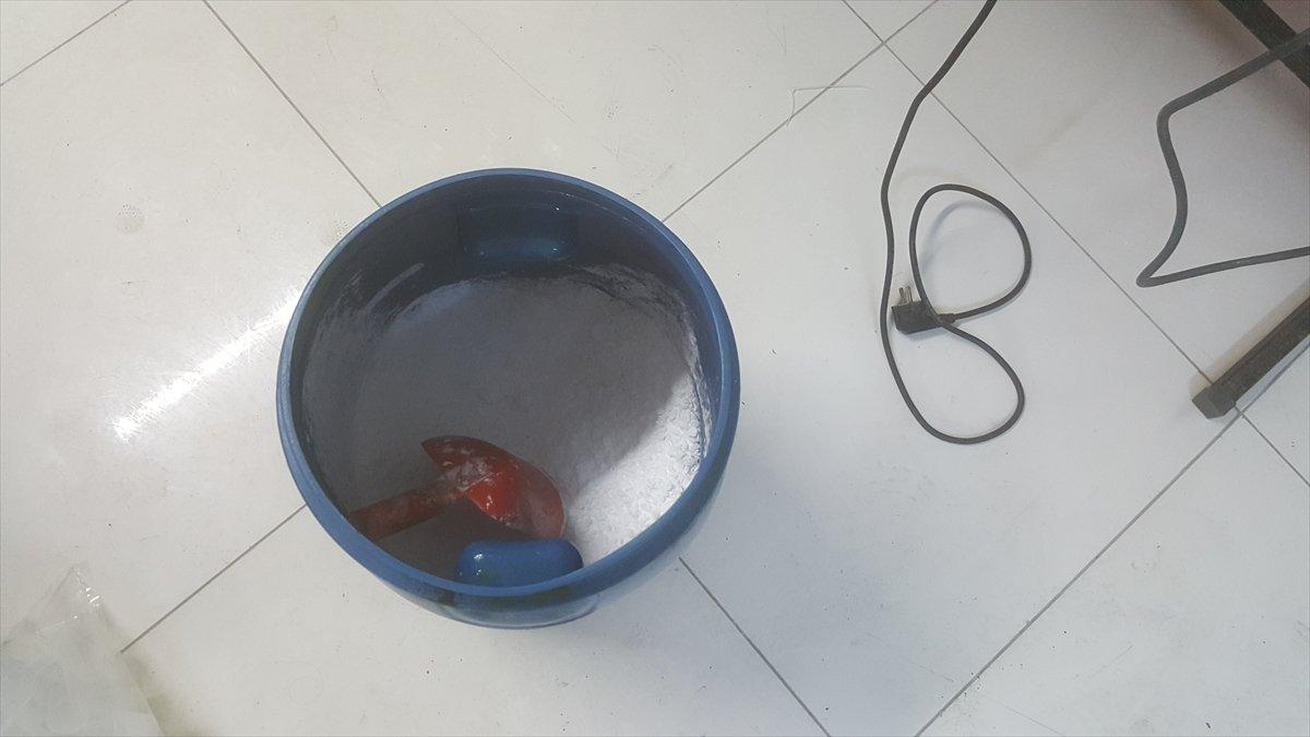 İstanbul'da sahte vücut geliştirme ürünü deposuna baskın