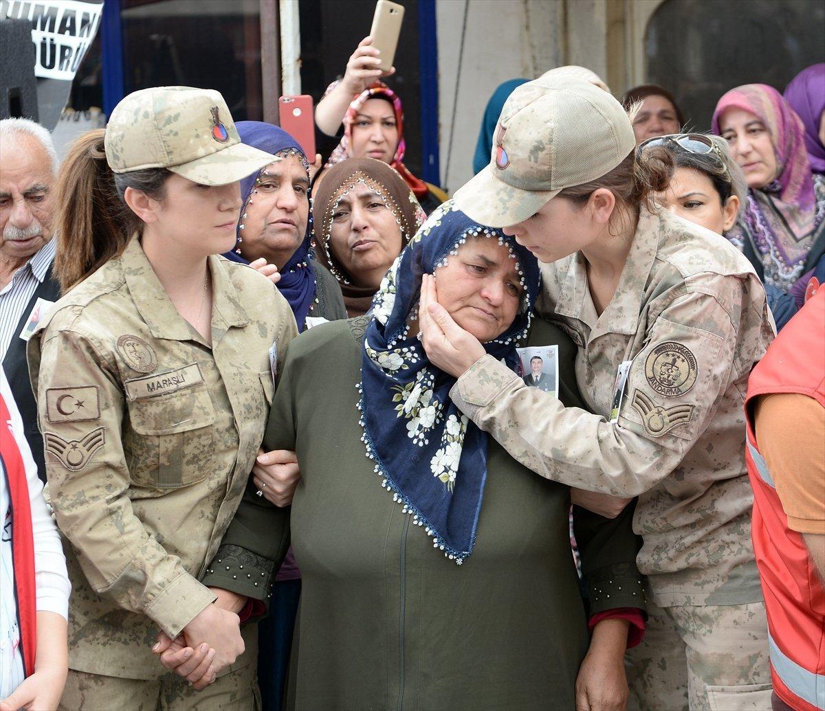 Münbiç şehidine Kürtçe ağıtlarla veda