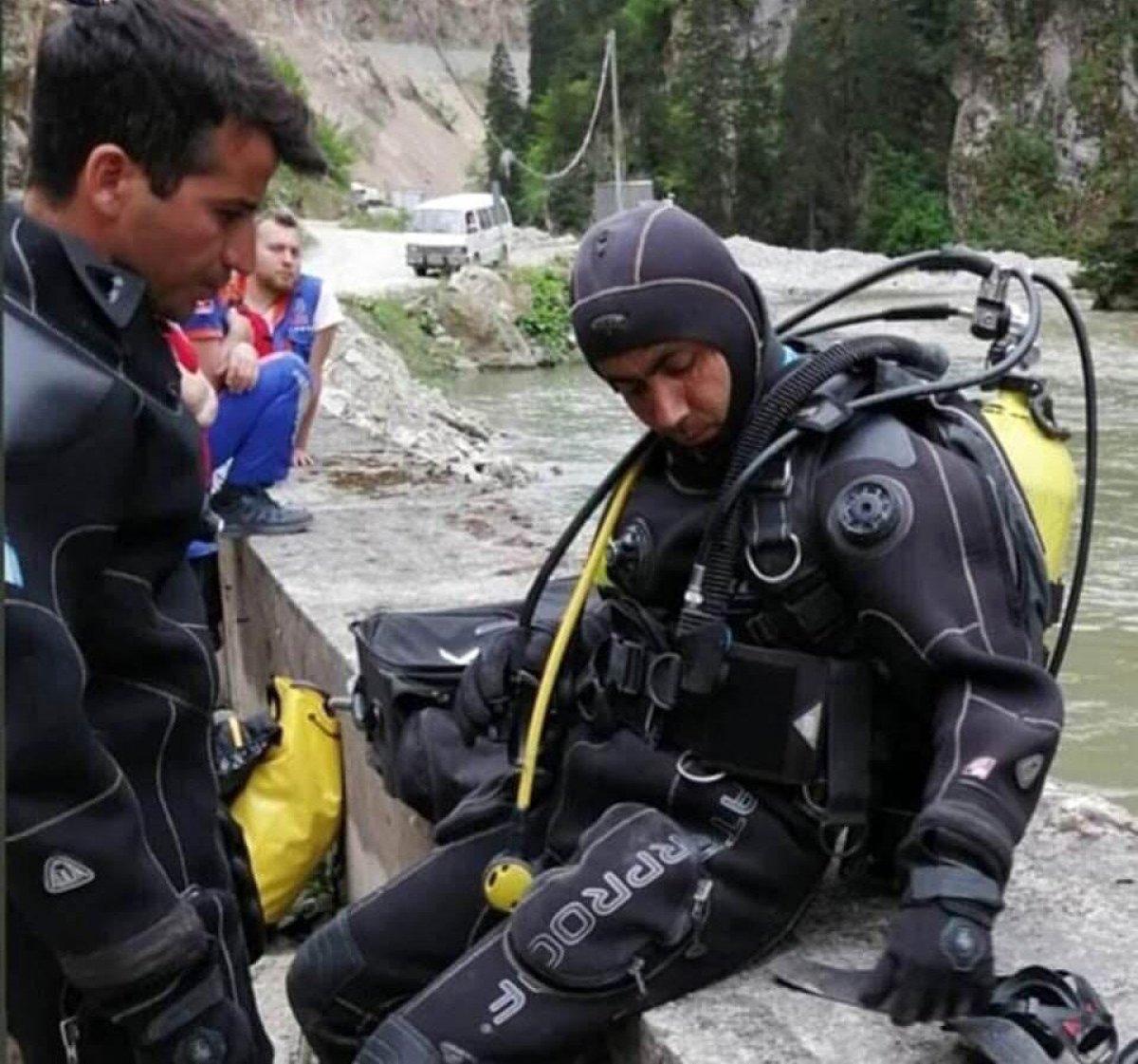 Su altında eğitim yapan JÖAK personeli şehit oldu