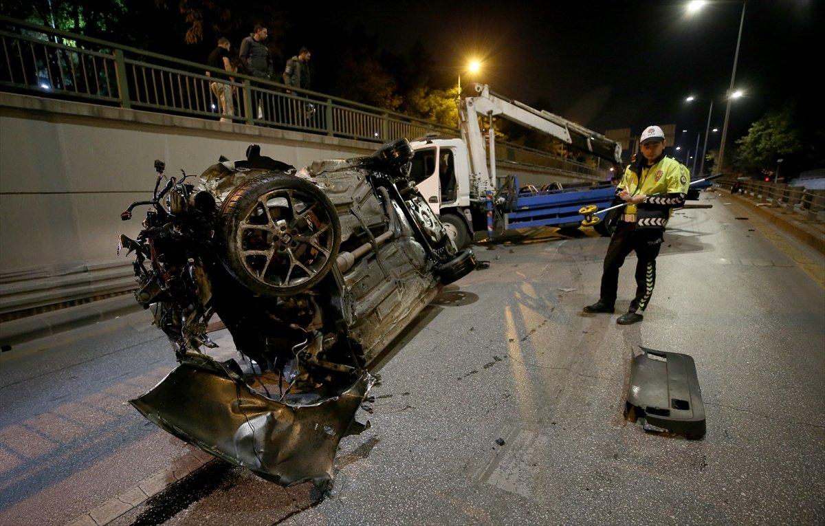 Ankara'da trafik kazasında 2 kişi ağır yaralandı