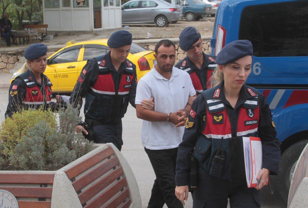 Kız çocuğunun telefonunu gasbeden suçluyu dişi ele verdi