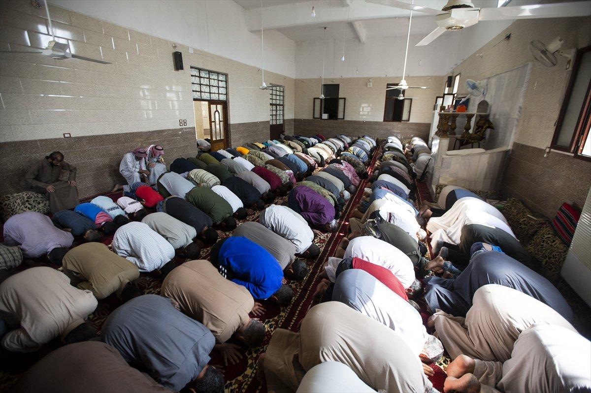 Tel Abyad'da cuma namazı