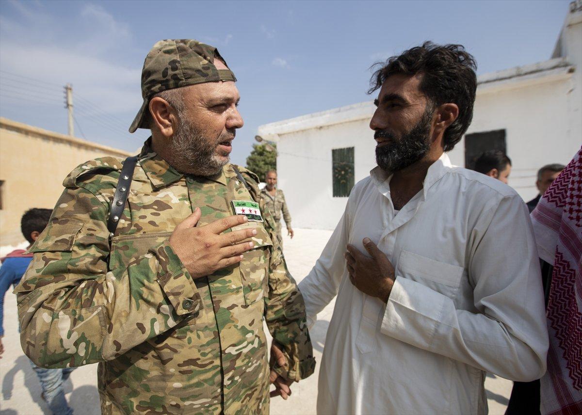 Tel Abyad'da cuma namazı