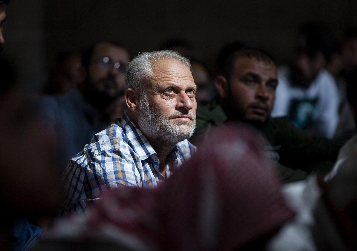 Tel Abyad'da cuma namazı