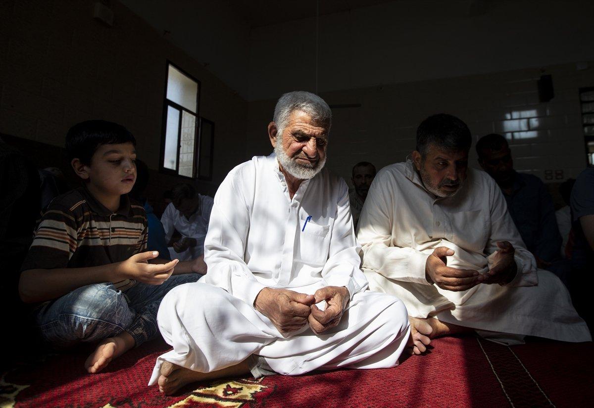 Tel Abyad'da cuma namazı