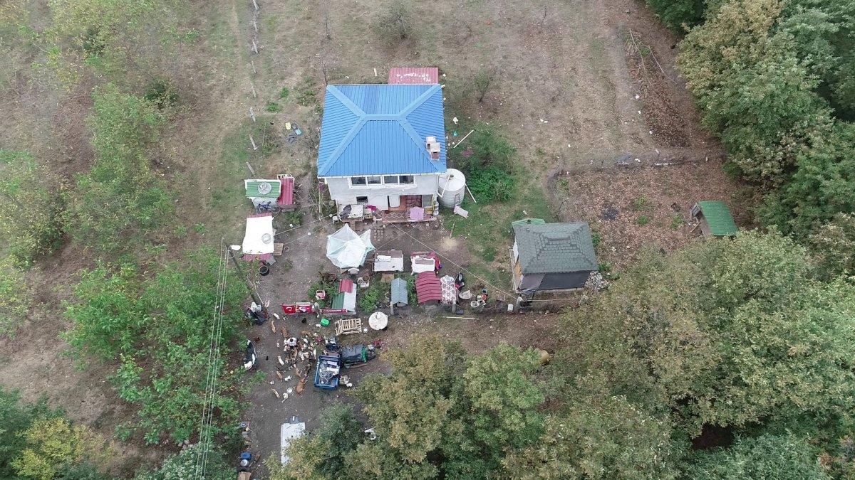 Samsun'da hayvanların kraliçesi 150 hayvana bakıyor