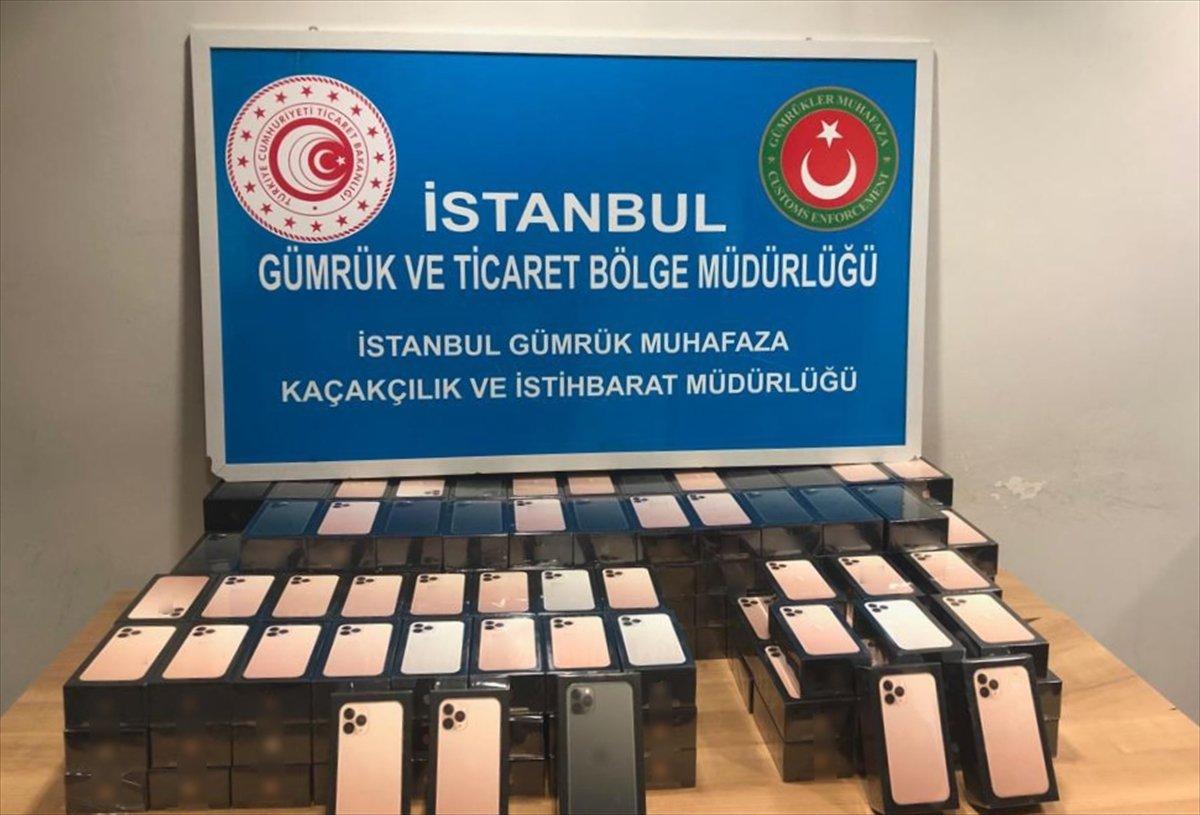 Havalimanında 179 adet iPhone ele geçirildi