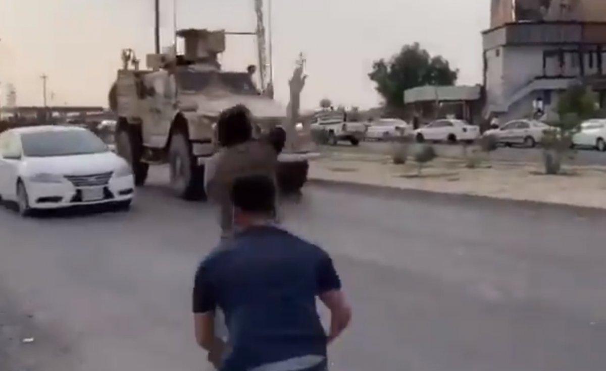 YPG'lilerin Amerikalıları taşladığı yeni görüntüler