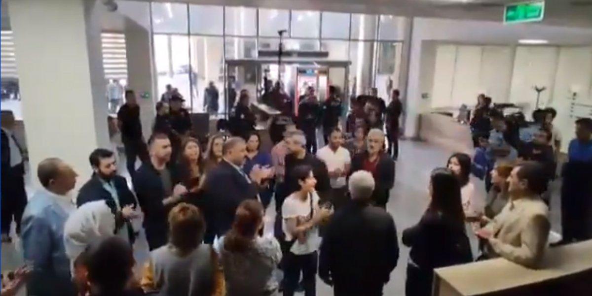 HDP'liler belediyeyi bastı, polis müdahale etti